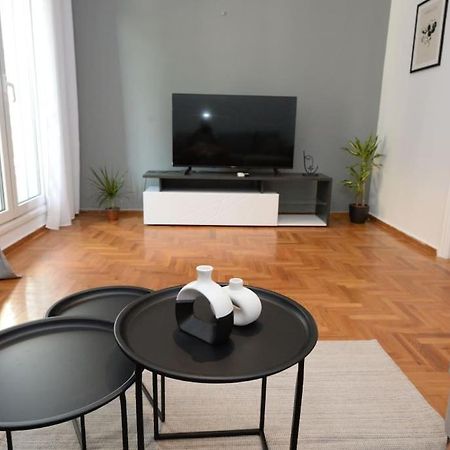 Minimal Apartment In Koukaki Athen Exterior foto