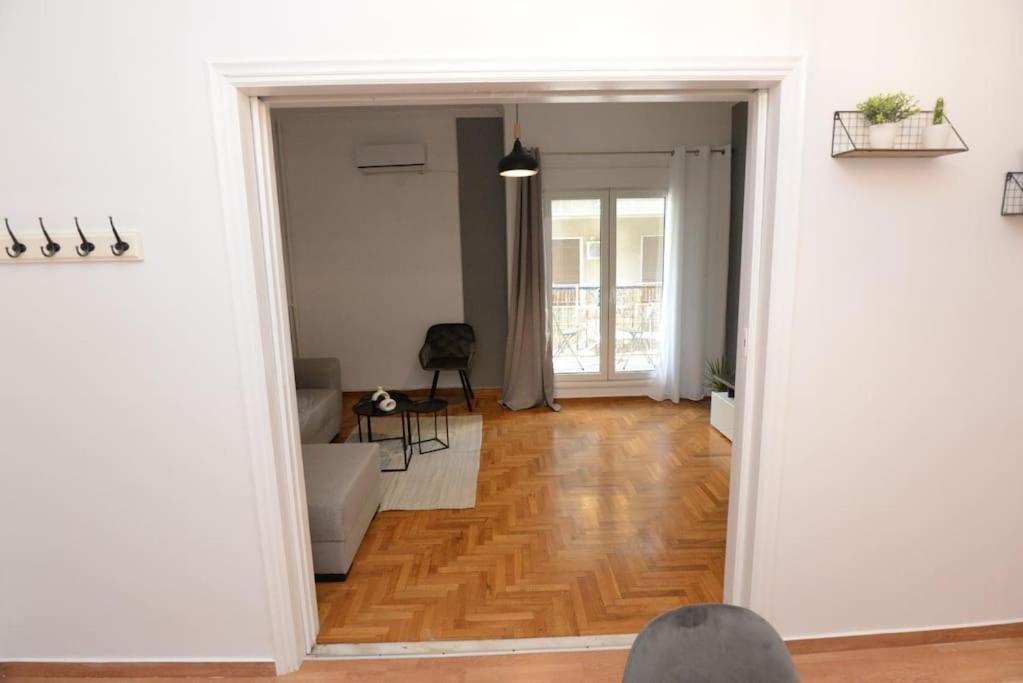Minimal Apartment In Koukaki Athen Exterior foto