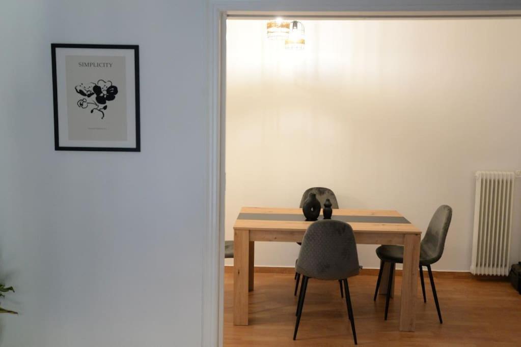 Minimal Apartment In Koukaki Athen Exterior foto